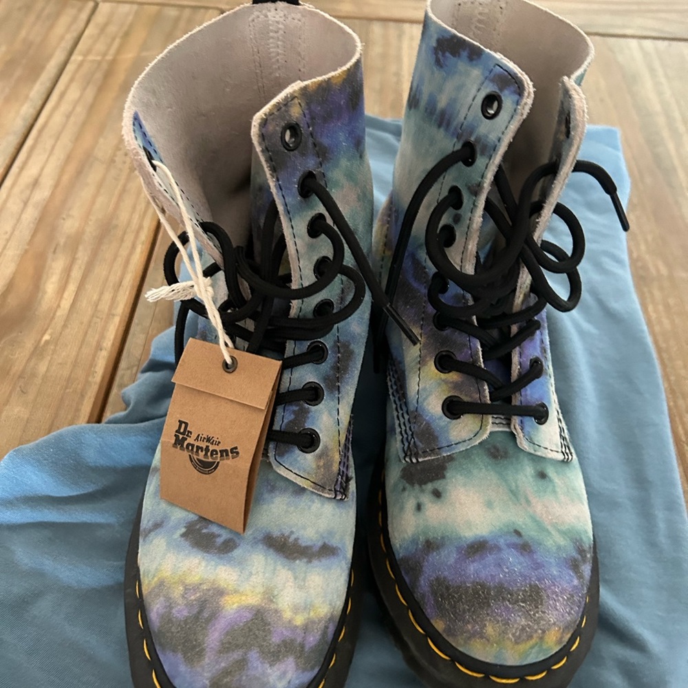 Dr Martens air cushion sole boots in tie dye